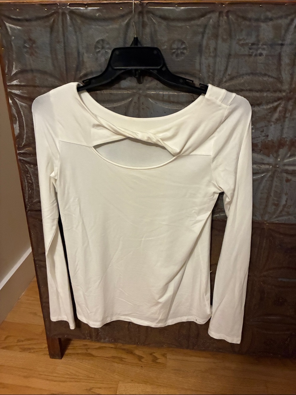 Lilly Pulitzer Women's White Long-Sleeve Boatneck Top - Picture 2 of 2
